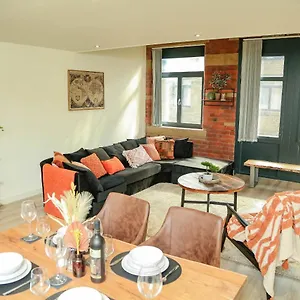 2 Bed New York Style Loft Free Parking Apartment